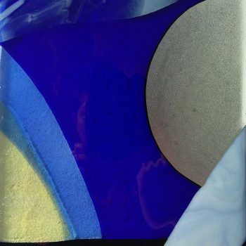 10”x 12”<br>
Fused glass<br>
Artist: Caroline Parent